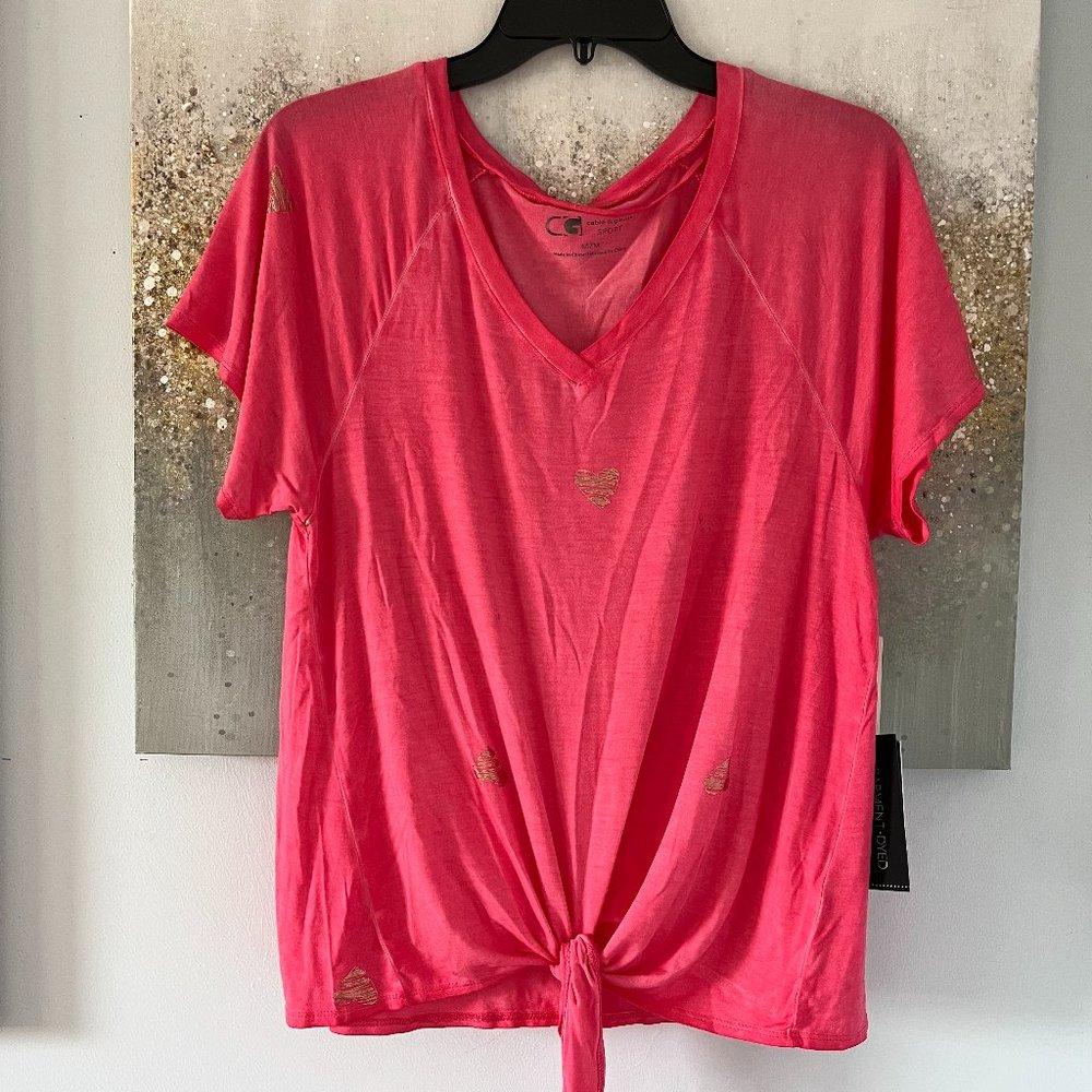 Cable & Gauge Sport Heart ❤️ Print T-Shirt (NWT)